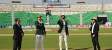 Pakistan Push For Victory As South Africa Fight Back