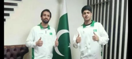 Pakistan’s Squash Duo Zaman, Irfan Storm Into Quarters