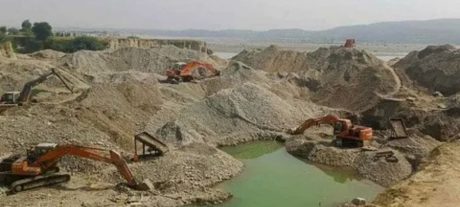 Indus And Kabul Riverbanks Closed For Gold Mining In KP
