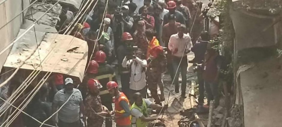 3 Killed as 5.7-Magnitude Earthquake Hits Bangladesh, India