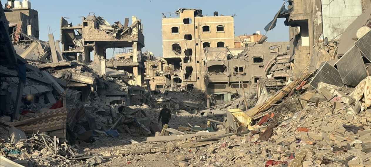 Israeli Airstrikes Kill 25 Palestinians in Deadly Gaza Assault