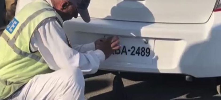 Karachi police set deadline for vehicle owners to correct number plates.