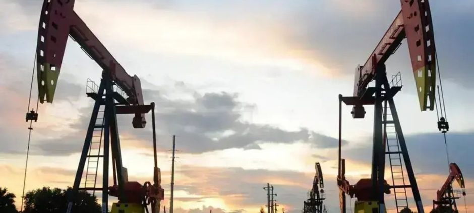 Oil Prices Rise On Hopes Of US Government Reopening Soon