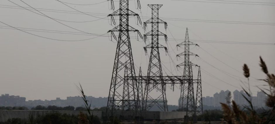 Pakistan Poised for a Significant Cut in Electricity Tariff
