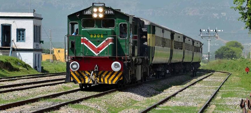 Pakistan Railways Cuts Fares for Luxury Saloon Coaches