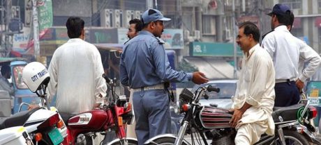 Punjab Drivers to be Fined Big for Traffic Signal Violations
