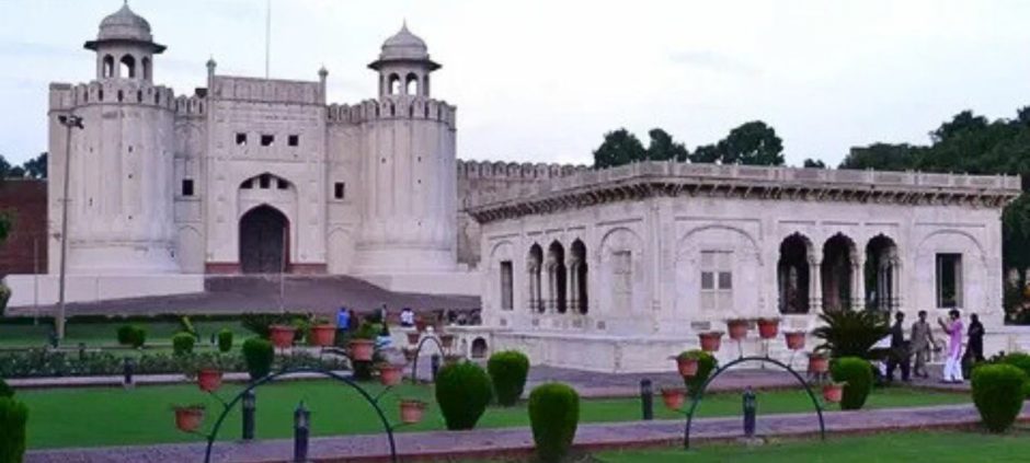 Lahore Fort Travel Tips and Must See Highlights