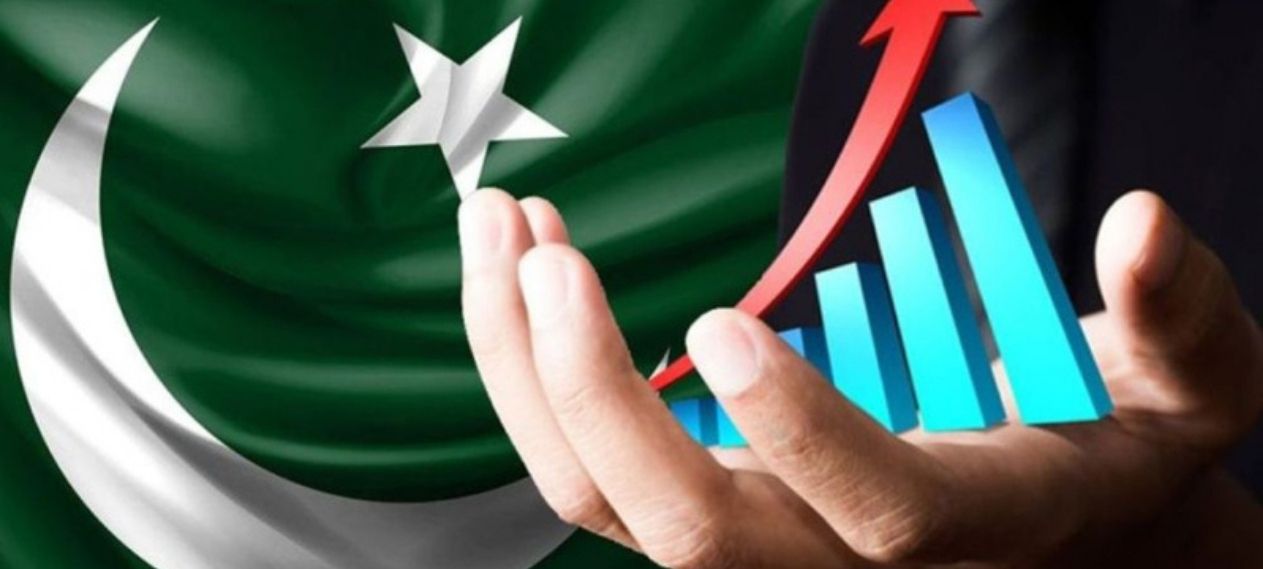 Business Confidence Rises To +22% As Services Sector Reaches 7-Year High