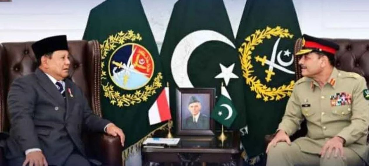 CDF Munir Discusses Regional Security With Indonesian President CDF Munir Discusses Regional Security With Indonesian President