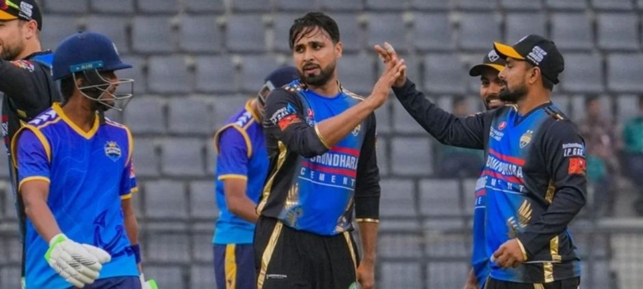 Faheem Ashraf Wrecks BPL Batting Lineup in Epic Show Faheem Ashraf Wrecks BPL Batting Lineup in Epic Show