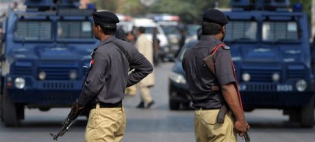 Karachi Police Arrest Three Suspects, Recover Over 100 Snatched Cell phones