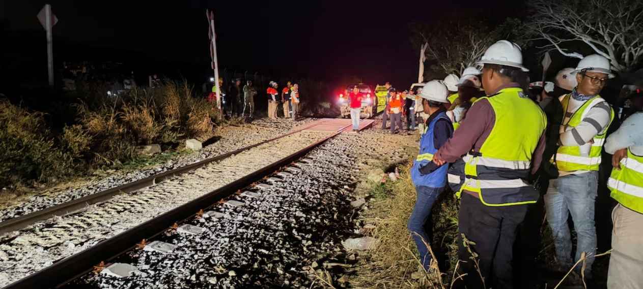 Mexican Train Derailment Kills at Least 13, Injures 98