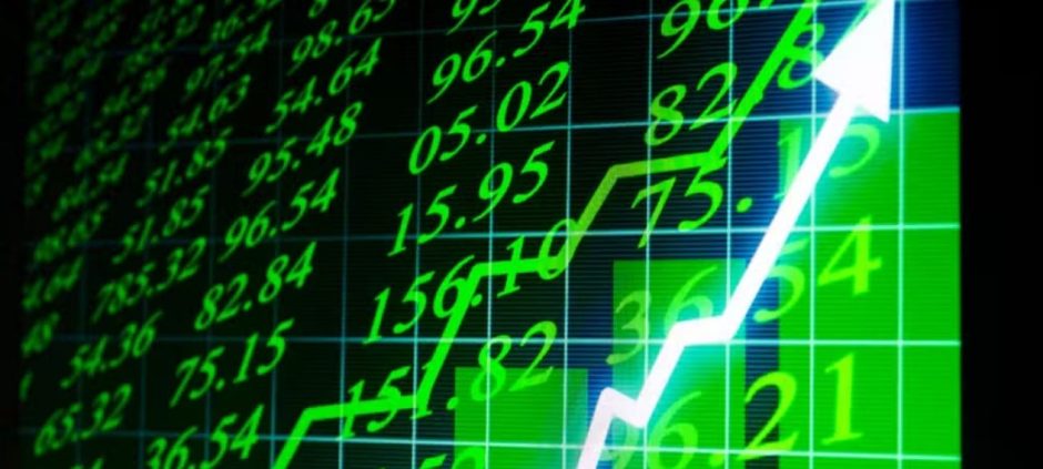 Pakistan Stock Exchange Hits Record High on UAE Investment in Fauji Group