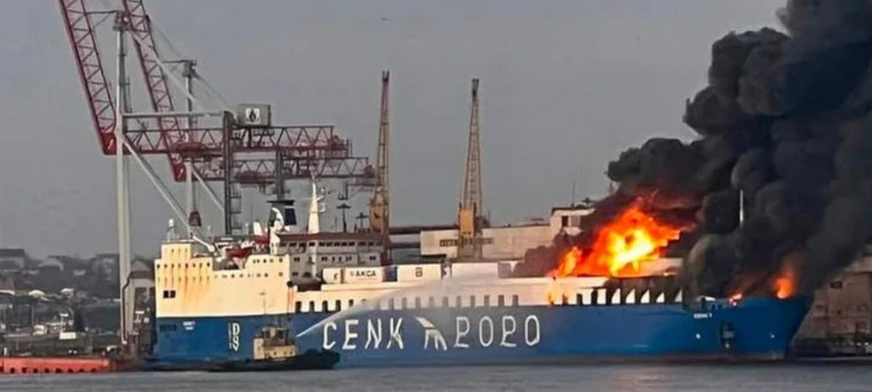 Russia Strikes Ukraine Ports, Turkish-Owned Ships Hit Russia Strikes Ukraine Ports, Turkish-Owned Ships Hit