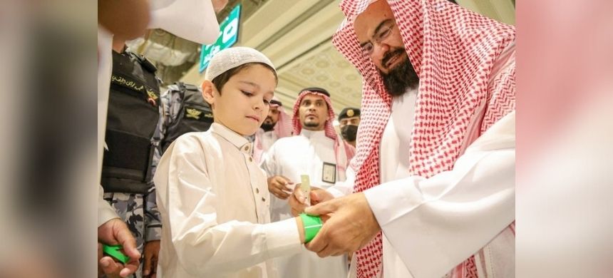 Saudi Arabia launches smart wristbands to safeguard children during Hajj