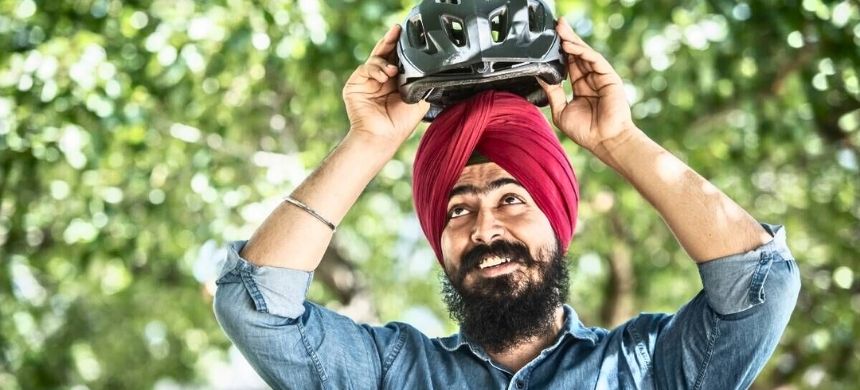 Maryam Nawaz Announces Helmet Exemption for Sikh Community