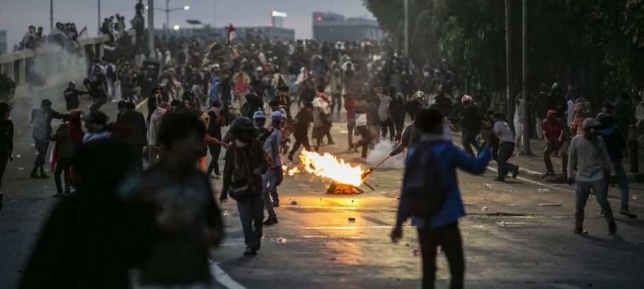 Stray Bullet During Karachi Political Rally Ends Child’s Life