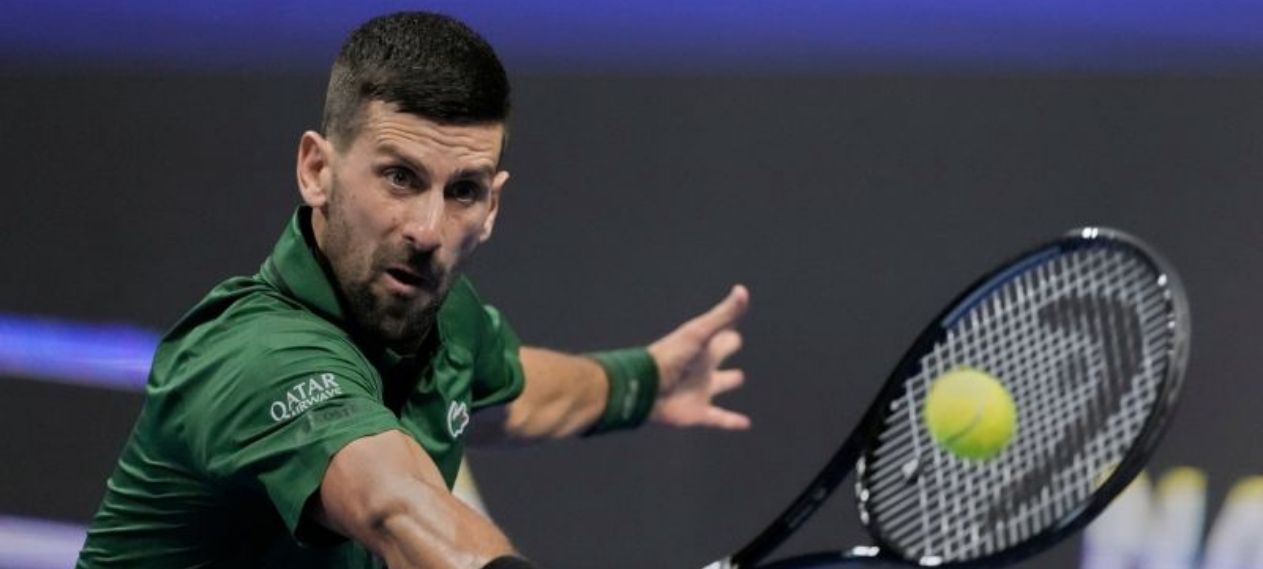Djokovic Makes a Statement with Smooth First-Round Victory