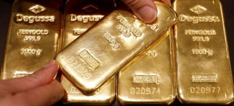 Gold Prices Fall in Pakistan Following Global Drop