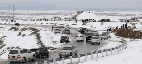 Snowfall Shuts Roads Across North Pakistan Rescues Underway