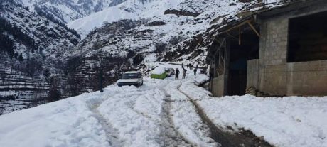 Stranded Passengers in Northern Pakistan Receive Critical Aid