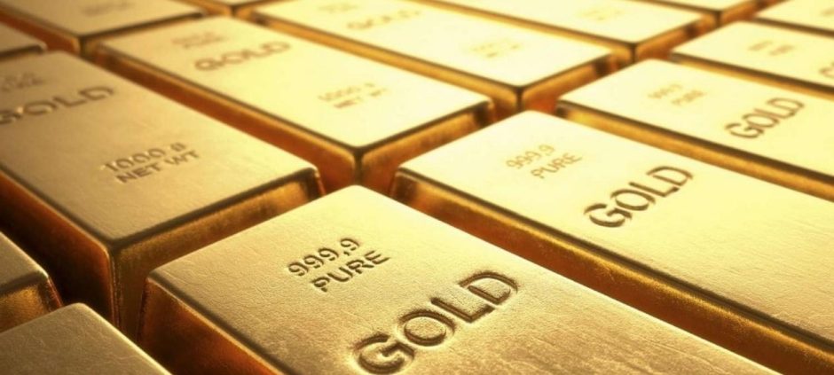 Gold Prices Drop Sharply as Rates Fall Rs9,000 Per Tola