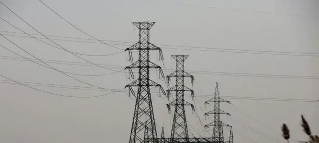 Govt Proposes Fixed Monthly Charges for Power Consumers