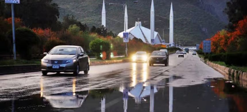 Widespread Heavy Rain and Thunderstorms Forecast Across Pakistan