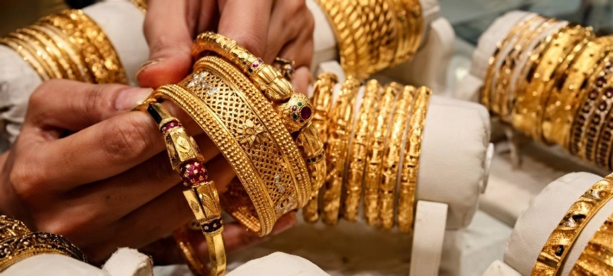 Gold Prices Rise by Rs2,800 in Pakistan – Check Latest Per Tola Rates Gold Prices Rise by Rs2,800 in Pakistan – Check Latest Per Tola Rates