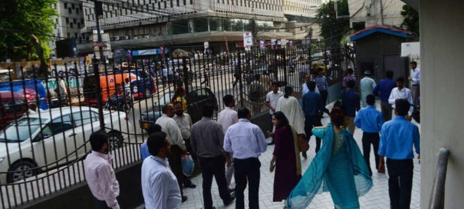 Karachi Tremors Spark Panic Earthquake Hits City
