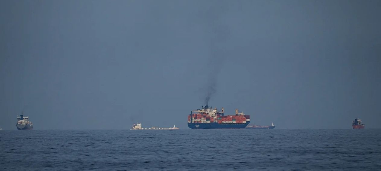 Oil Prices Surge Past $100 as Gulf Attacks Spark Supply Fear