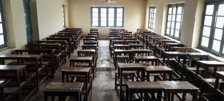 Private Schools Call for Ending Saturday Holiday.