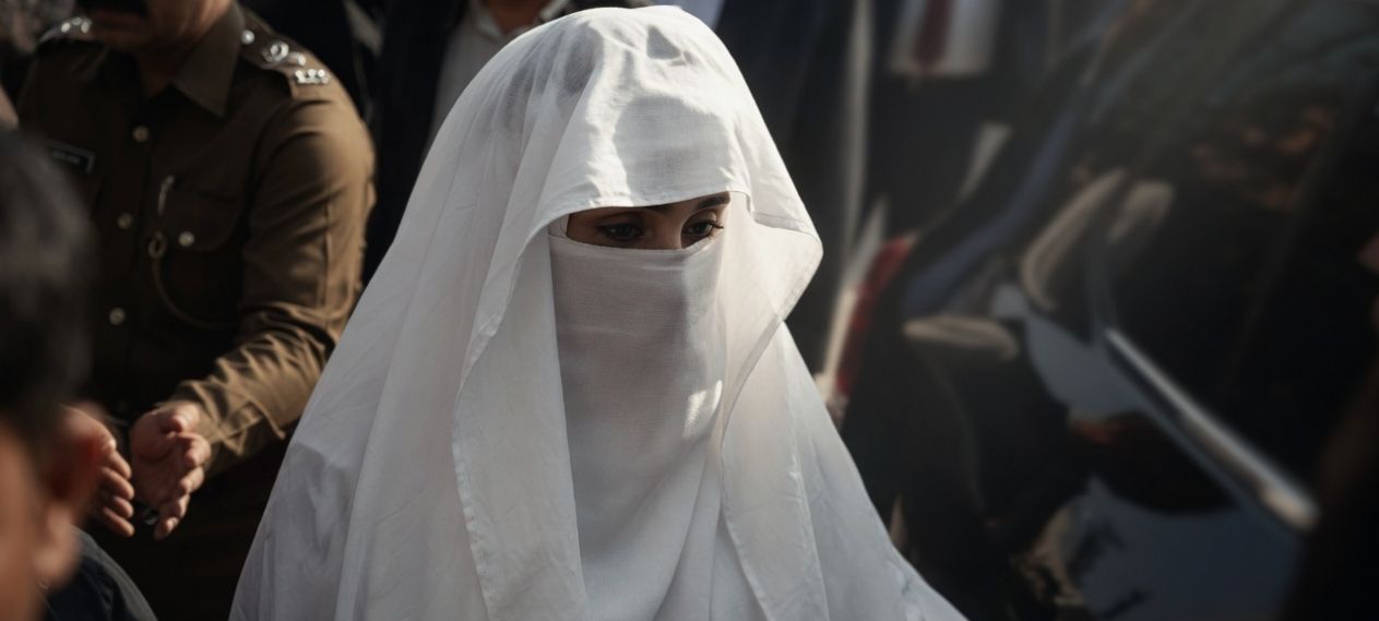 Bushra Bibi Returned To Adiala Jail After Surgery bushra-bibi-returned-to-adiala-jail-after-surgery