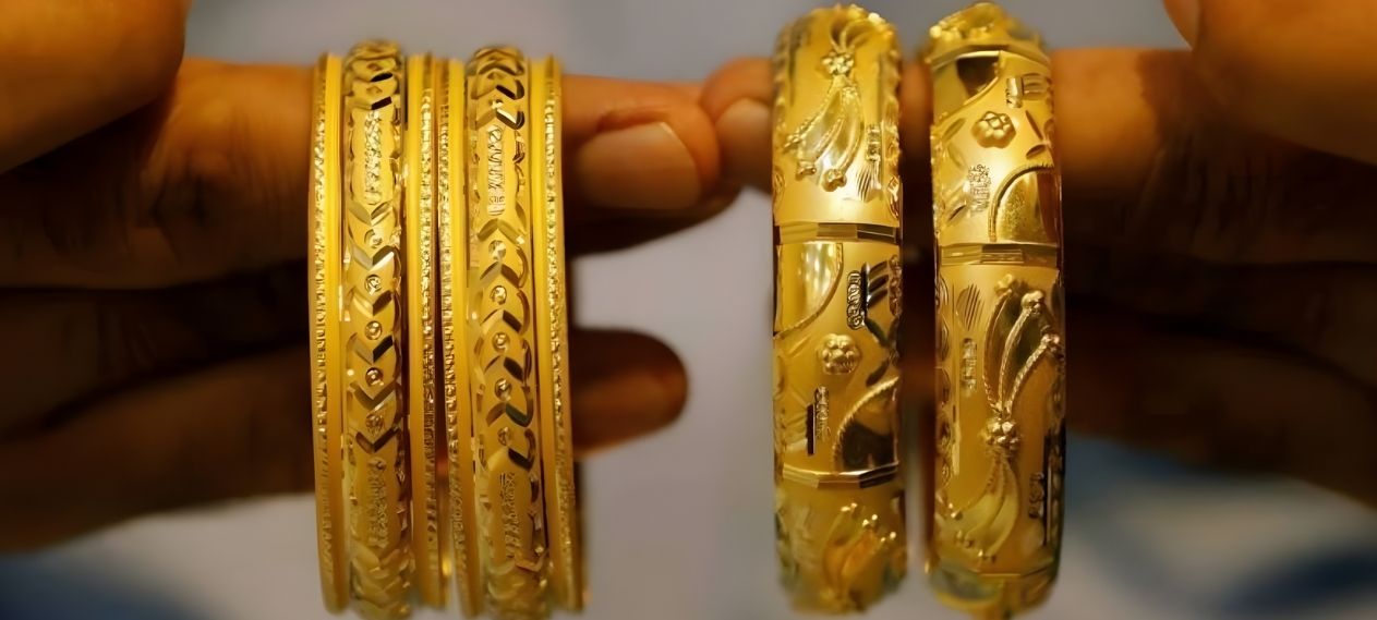 Gold Prices Fall Further in Pakistan – Check Latest Rates