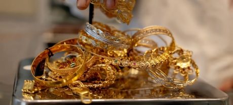 Gold Prices Rise Near Rs500,000 Per Tola in Pakistan