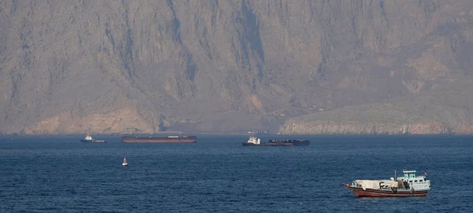 Iran Closes Strait of Hormuz Again Amid Rising US Tensions