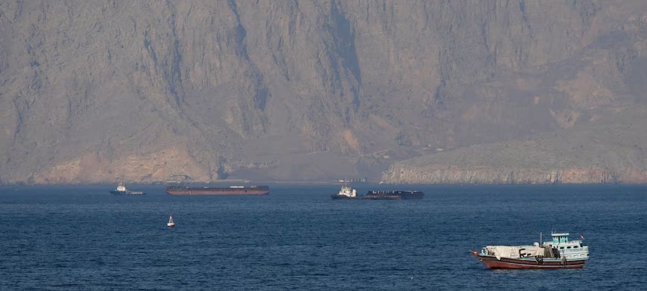 Iran Closes Strait of Hormuz Again Amid Rising US Tensions