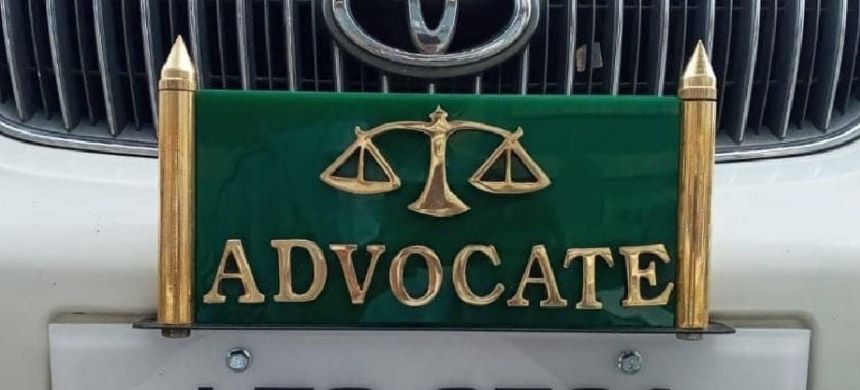 Lawyers Directed to Remove ‘Advocate’ Plates from Vehicles