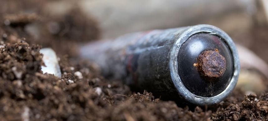 New Battery Technology can be Powered by Soil
