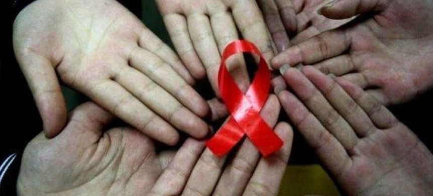 PMDC Restricts Allied Health Professionals amid Rising HIV Cases
