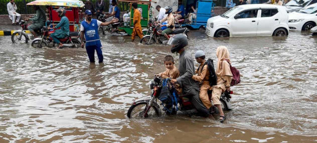 Pakistan Issues Flood Warning for Multiple Regions