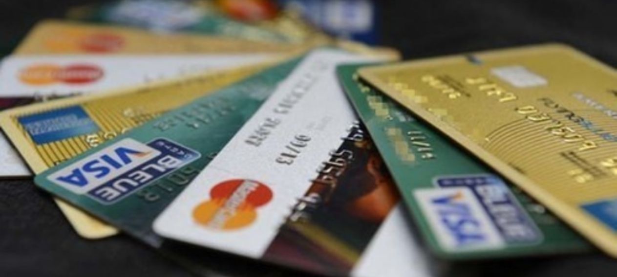 Pakistani Businesses Face Challenges Accessing Corporate Credit Cards