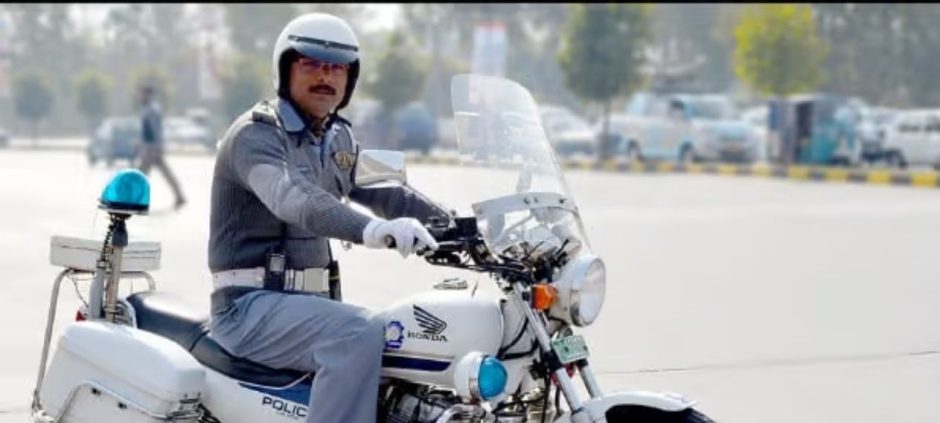 Traffic Police Launch Awareness Campaign on Motorcycle Indicators in Punjab