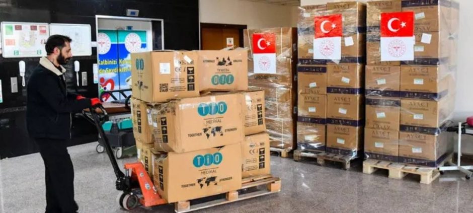 Turkey Sends Emergency Humanitarian Aid Convoy to Iran