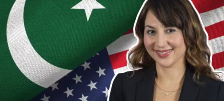 Punjab Police Inspector Presents Portrait to US Diplomat in Exchange