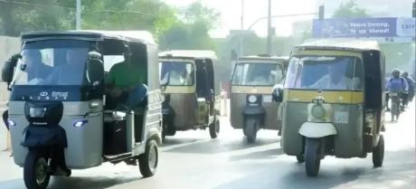 Rickshaws Allowed Temporary Entry on Lahore Road during Eid