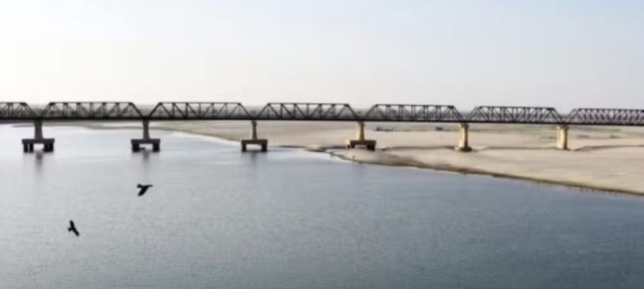 Sindh Cabinet Approves New Bridge, Road Repairs and Development Projects
