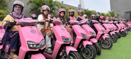 Sindh Expands Pink EV Scooter Scheme for Women in HyderabadSindh Expands Pink EV Scooter Scheme for Women in Hyderabad