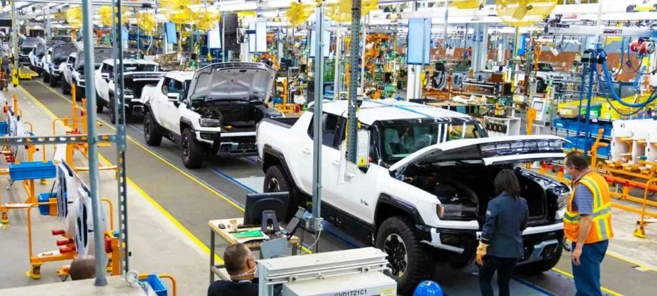 GM Adds 50 Robots While 1,300 Workers Remain Laid Off
