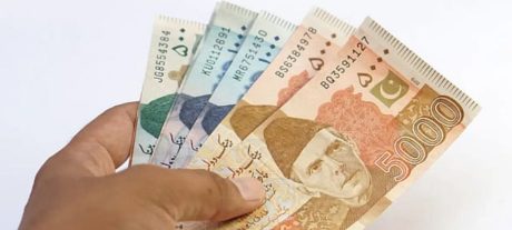 Govt to Announce 10% Salary Hike for Employees in Budget